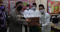 Cegah Penyebaran Covid-19, Polres Ponorogo Canangkan Gerakan Santri Bermasker