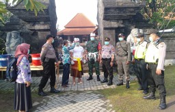 Nyepi di Sidoarjo, TNI, Polri dan Tim Puskesmas Krembung Cegah Virus Corona