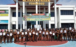 Kejari Ponorogo Canangkan ZI WBK dan WBBM Disaksikan Para Wartawan