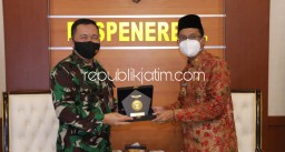 Silaturrahmi ke Komandan Puspenerbal, Gus Muhdlor Usulkan Revitalisasi Jalan Raya Juanda dan Taman Aloha