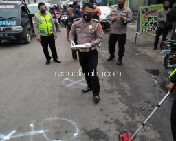 Pejalan Kaki Tewas Diseruduk Truk Tangki Air dari Belakang di Jalur Tanggulangin - Sidoarjo