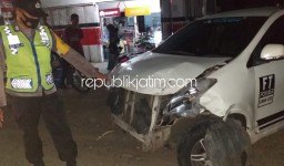 Ditinggal Sopir ke ATM, Truk Jalan Sendiri Tabrak Xenia, Terop Bazar Ramadhan, Tiang Lampu hingga Terguling