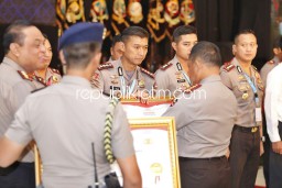 Kapolresta Sidoarjo Raih Penghargaan dari Kapolri
