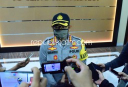 Pelanggar PSBB Jilid Dua di Sidoarjo Disanksi Sosial Ikut Pemakaman dan Memasak di Dapur Umum