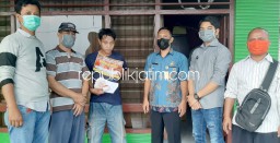 Pemdes Bakungpringgondani Pasang 110 Stiker Rumah Warga Penerima BLT DD Rp 600.000