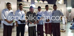 Dari Makam Rasulullah, Abah Ipul Mendo’akan Sidoarjo Aman dari Ancaman Teroris