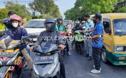 Cegah Covid-19, PWI dan BPJS Kesehatan Bagikan 500 Masker dan Hand Sanitizer ke Pengguna Jalan