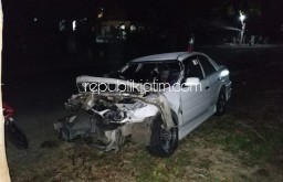 Diduga Mabuk, Sedan Tabrak Kendaraan Tak Dikenal Korban Terluka Dilarikan RSUD Ponorogo