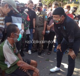 Kakek 73 Sebatang Kara di Ponorogo Terima Bantuan Rehab Rumah