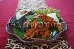 Pengunjung Taman Safari Prigen Dimanjakan Kelezatan Menu Manuk Londo