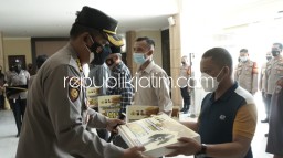 Polresta Sidoarjo Sembelih Hewan Qurban di RPH, Daging Disalurkan Door to Door