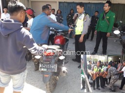 Motor Sruduk Mobil Kabur, Anggota Banser Ponorogo Tewas
