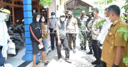 Libatkan Bidan Desa, TNI dan Polri di Sidoarjo Kompak Percepat Pemindahan Isoman ke Tempat Isoter