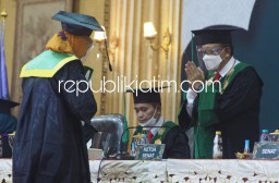 Rektor Unusida Berpesan Ratusan Wisudawan dan Wisudawati Harus Berinovasi di Tengah Pandemi Covid-19