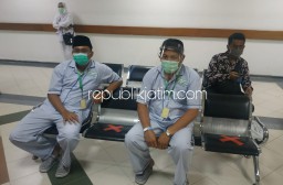 Hasil Swab Negatif, Gus Muhdlor dan Subandi Terapkan Protokol Kesehatan Saat Kampanye