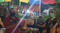 Lumpia Rebung Produk Unggulan UMKM Emak-Emak Seketi Balongbendo Paling Diminati