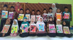 Peringati Hari Batik, Puluhan Siswa SDI Aulia Lomba Mewarna