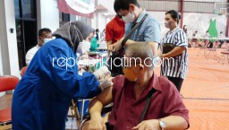 Capaian Vaksinasi Lansia di Sidoarjo Rendah, Polisi Masif Blusukan Desa Dorong Percepatan Vaksin Covid-19