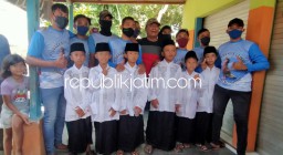 Anak-Anak Keluarga Dhuafa Ikut Khitan Massal di Tempel Krian Saat Pandemi