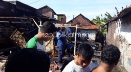 Ngecas HP Ditinggal Jaga Warung, Rumah Warga Kenongo Tulangan Ludes Terbakar