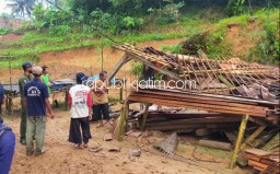Amukan Hujan Disertai Angin Kencang di Ponorogo Robohkan Rumah Pasutri hingga Pemilik Luka Tertimpa