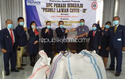 Peduli Keselamatan Tenaga Medis, Peradi Salurkan 300 APD untuk IDI Sidoarjo