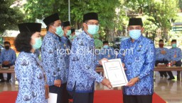 Didominasi Tenaga Pendidik, 517 PNS Sidoarjo Terima SK Kenaikan Pangkat