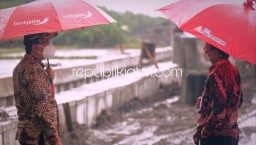 Bupati Sidoarjo Ajak KPK Cek Proyek Pembangunan Frontage Road Aloha - Gedangan