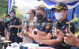 Bea Cukai Juanda Musnahkan Puluhan HP Sitaan Penumpang Pesawat dari Hongkong dan Singapura Senilai Rp 1 Miliar Lebih