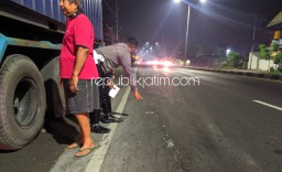 Diduga Melaju Lawan Arus di Jalur Surabaya-Mojokerto, Mahasiswa Asal Gilang Taman Tersenggol Truk