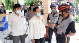 Kapolresta Sidoarjo Gowes Sambil Monitoring Rekap Hasil Suara di PPK