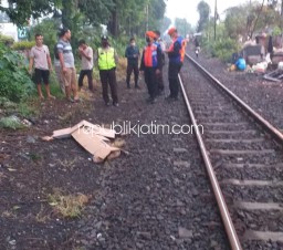Antar Ayam Potong, Warga Jember Tewas Tertabrak KA Komuter di Perlintasan Pasar Tebel Gedangan