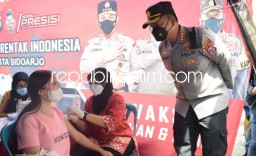 Kapolresta Sidoarjo Pantau Percepatan Vaksinasi Covid-19 di Gerai Vaksin TPI