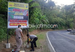 Tekan Laka Lantas di Jalur Ponorogo - Trenggalek Jelang Lebaran, Polisi Ponorogo Pasang Banner Himbauan
