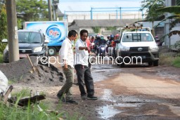 Gus Muhdlor : Pemeliharaan 68 Ruas Jalan dan Prioritas Betonisasi 17 Titik di Sidoarjo Tuntas Tahun 2022