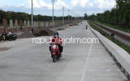 Proyek Frontage Road Aloha - Lingkar Timur Mulai Digarap Juli, Gus Muhdlor Pastikan Tahun Depan Bisa Dilewati
