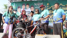 Gebyar UMKM dan Pasar Murah Ditutup Gus Muhdlor dengan Gowes Bareng Warga Wonoayu