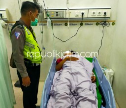 Tidak Konsentrasi, Yamaha Mio Soul Seruduk Forklift di Ketegan Taman Pengendara Asal Surabaya Terluka