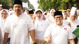 Gus Muhdlor dan Gus Imin Ikut Mlaku Bareng Sarungan Bersama Ribuan Warga Sidoarjo