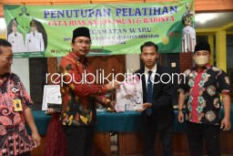 Gus Muhdlor Tutup Pelatihan Tata Rias Salon dan Barista di Kecamatan Gedangan dan Waru dengan Pemberian Peralatan