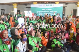 Peringati Usia Emas, IKA Unair Surabaya Gelar Baksos untuk Ratusan Ojol Perempuan di Sidoarjo