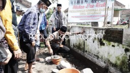 Gus Muhdlor Apresiasi Kekompakan Warga Gedangan Bangun Musala Terdampak Proyek Frontage Road
