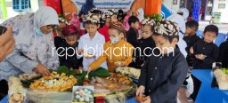 Puncak Harjasda ke 164, Siswa KB TK Al Muslim Bangga Jadi Anak Sidoarjo Praktek Tari Bandeng Bener dan Purakan Makanan Khas