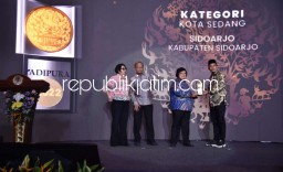 Usai Absen 4 Tahun, Sidoarjo Kembali Raih Penghargaan Adipura 2023 Dari Menteri Lingkungan Hidup dan Kehutanan