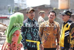 Bupati Sidoarjo Minta Maaf Atas Ketidaknyamanan Pengguna Jalan Karena Pekerjaan Proyek Flyover Aloha