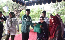 Gus Muhdlor Bersama Komunitas Pekerja Jalanan Berbagi untuk Ratusan Dhuafa di Monumen Gedangan