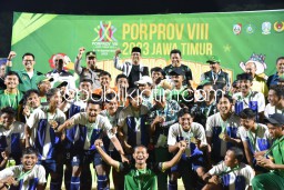 Kompak Ukir Sejarah, Tim Sepakbola Putra dan Putri Sidoarjo Sabet Emas di Porprov Jatim VIII Tahun 2023
