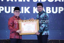 Sidoarjo Raih Penghargaan MPP Kategori Prima dari KemenPAN RB, Gus Muhdlor Minta Pelayanan Publik Lebih Humanis, Ramah dan Cepat