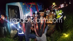 Satu Guru Meninggal, Begini Kronologis Bus Rombongan SMAN 1 Sidoarjo Terguling di Tol Ngawi Usai Tabrak Truk Ban Pecah