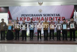 Serahkan LKPD Tahun 2023, Bupati Sidoarjo Targetkan Kembali Raih Opini WTP ke Sebelas